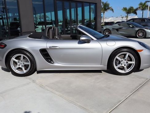 Used 2023 Porsche 718 Boxster image 2