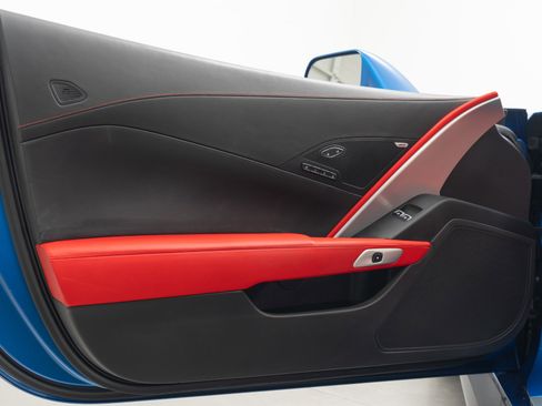 Used 2015 Chevrolet Corvette Z06 w/ 3LZ Preferred Equipment Group image 36