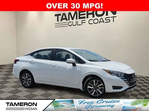 New 2025 Nissan Versa SV w/ Trunk Package FWD image 1