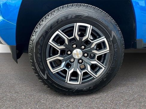 Used 2024 Chevrolet Colorado LT w/ LT Convenience Package III image 35