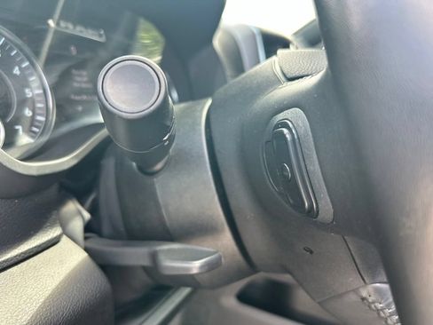 Used 2024 RAM 1500 Laramie RWD image 37