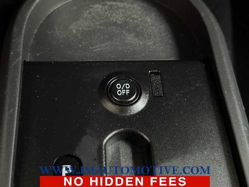 Used 2009 Jeep Wrangler Sahara w/ Dual Top Group AWD/4WD image 31