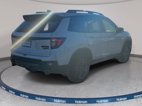 Used 2025 Honda Passport TrailSport image 6