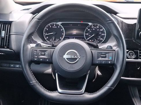 Certified 2023 Nissan Pathfinder SL FWD image 12