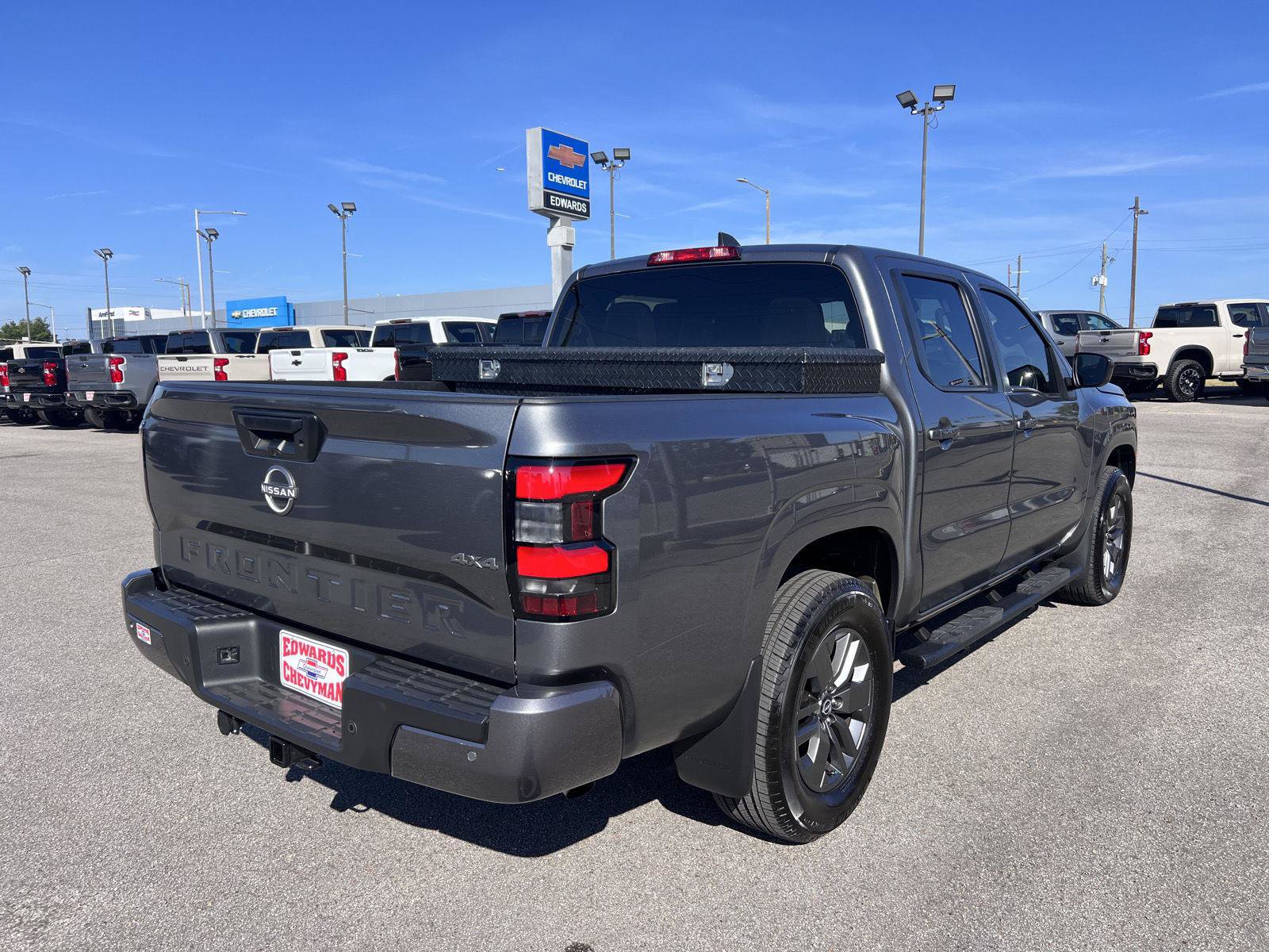 Used 2025 Nissan Frontier SV AWD/4WD image 31
