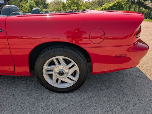 Used 1994 Chevrolet Camaro Z28 RWD image 35