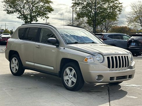 Used 2010 Jeep Compass Sport image 7