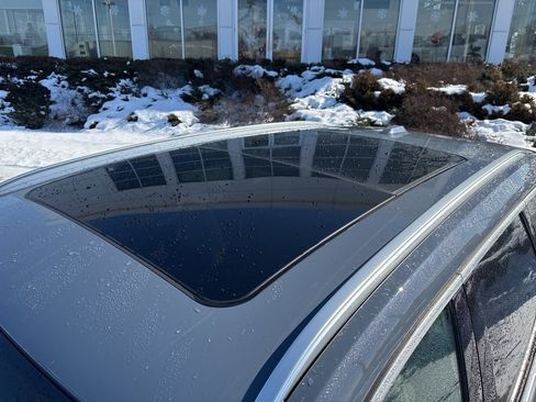 Used 2025 BMW X1 xDrive28i w/ Technology Package image 10