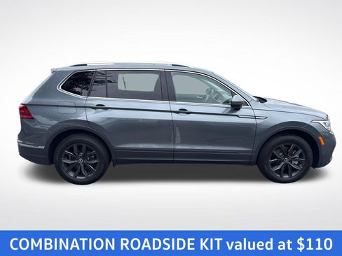 Certified 2024 Volkswagen Tiguan SE w/ Panoramic Sunroof Package AWD/4WD image 7