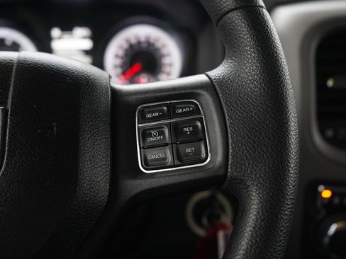 Used 2014 RAM 1500 Express AWD/4WD image 25