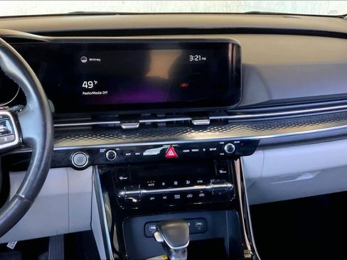 Used 2022 Kia Carnival SX Prestige image 6