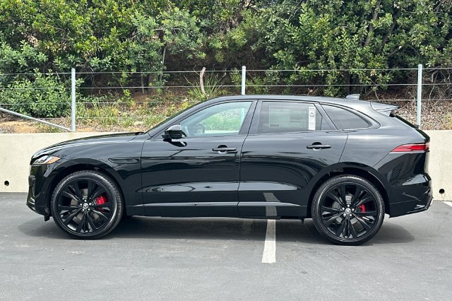 New 2026 Jaguar F-PACE R-Dynamic S AWD/4WD image 2
