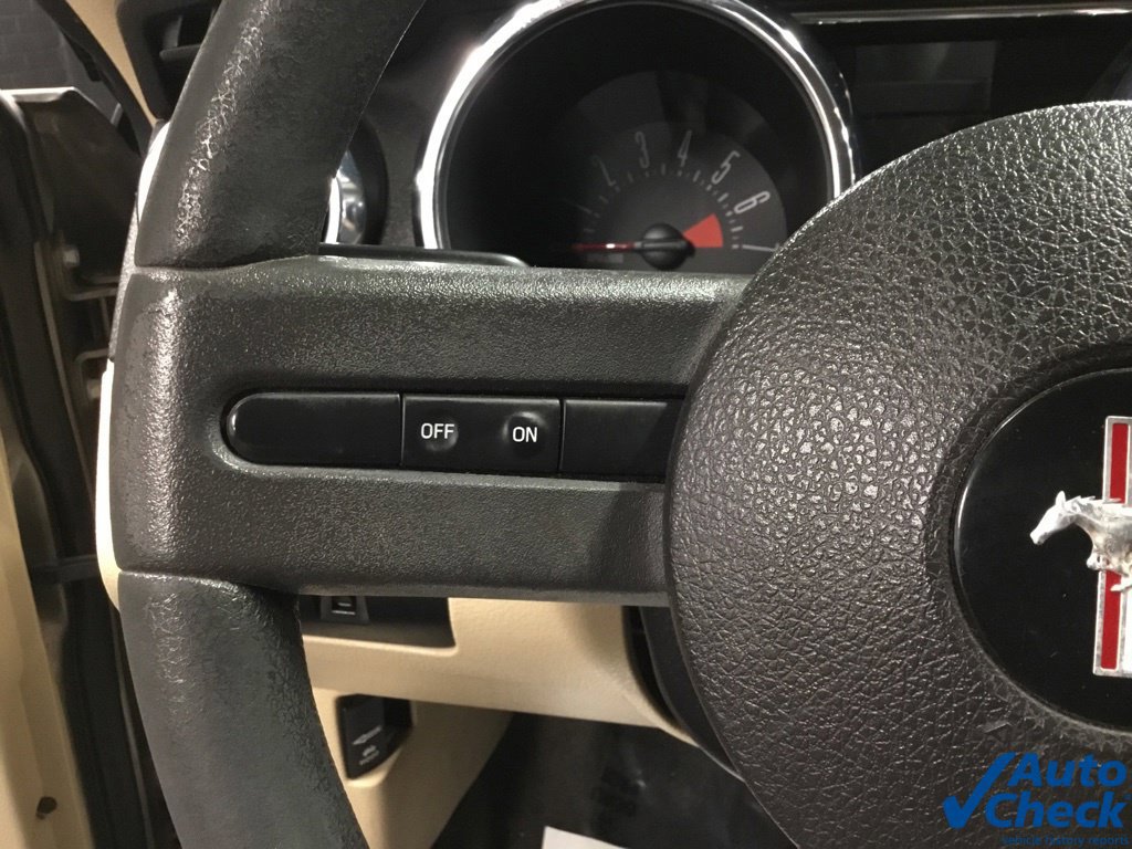 Used 2005 Ford Mustang Premium RWD image 33