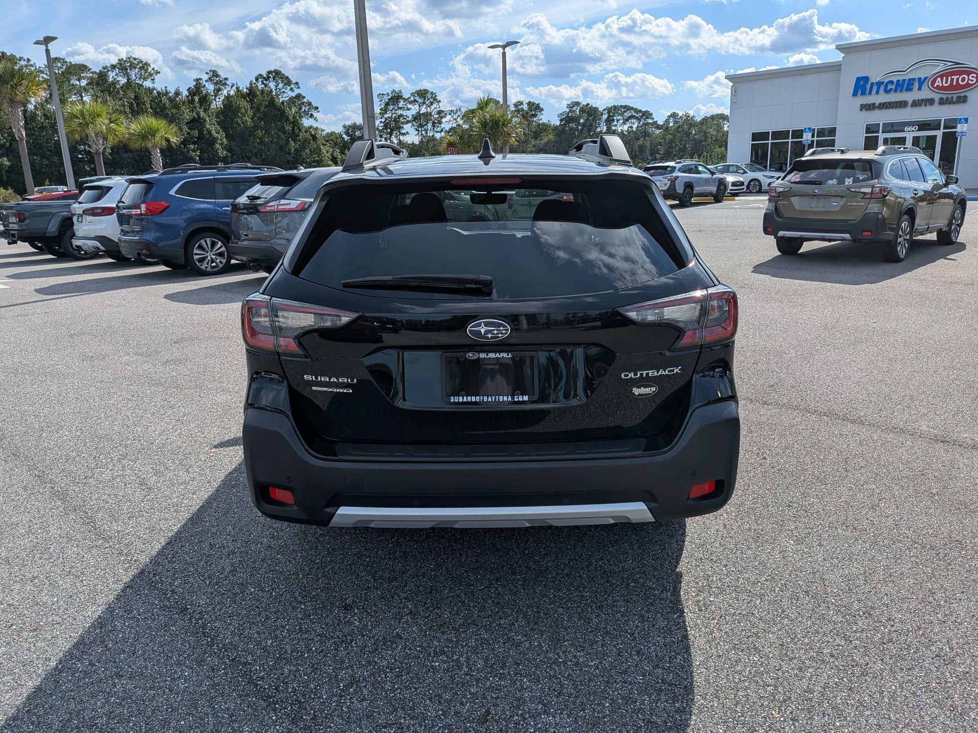 Used 2024 Subaru Outback Limited AWD/4WD image 5