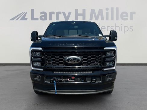 New 2025 Ford F350 XLT w/ Black Appearance Package image 8