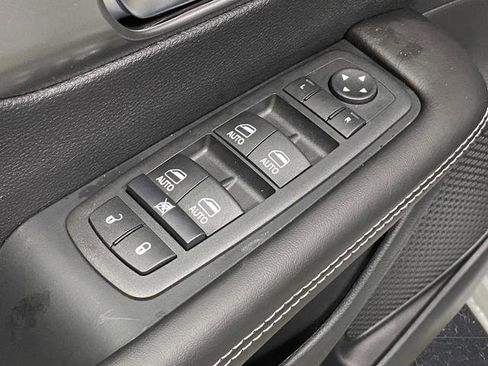 New 2026 Chrysler Pacifica Select w/ S Appearance Package image 29