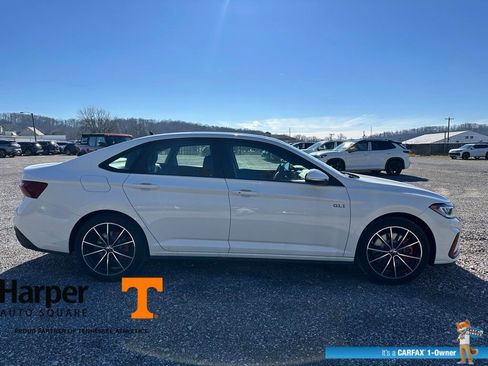Used 2025 Volkswagen Jetta GLI Autobahn image 6