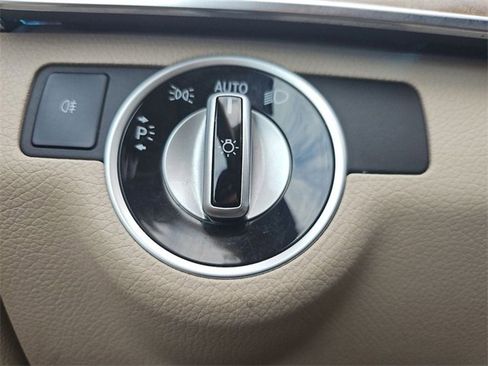 Used 2016 Mercedes-Benz E 350 Sedan w/ Premium Package image 17