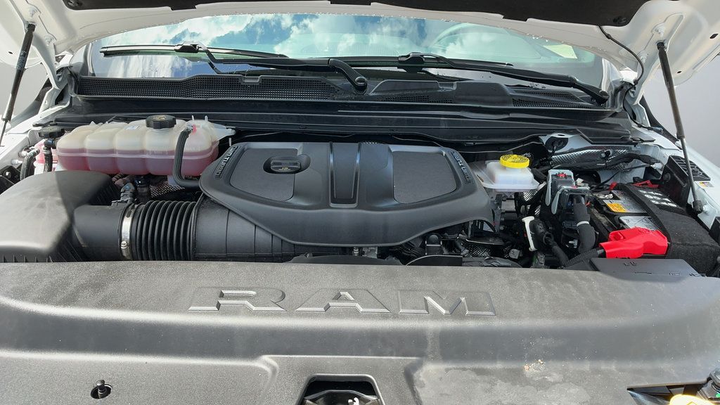 Used 2026 RAM 1500 Laramie AWD/4WD image 25