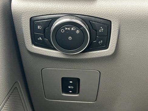 Used 2015 Ford F150 XLT w/ Equipment Group 302A Luxury AWD/4WD image 21