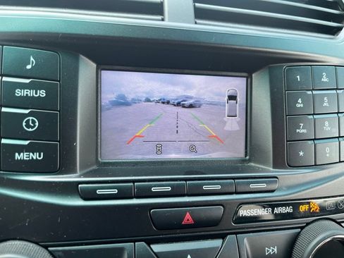 Used 2017 Ford Explorer XLT FWD image 10