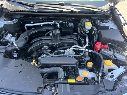 Certified 2025 Subaru Outback Limited AWD/4WD image 12