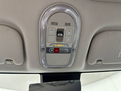 Used 2024 Hyundai Ioniq 5 Limited image 24