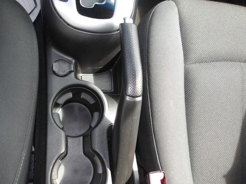 Used 2011 Chevrolet Cruze LT image 17