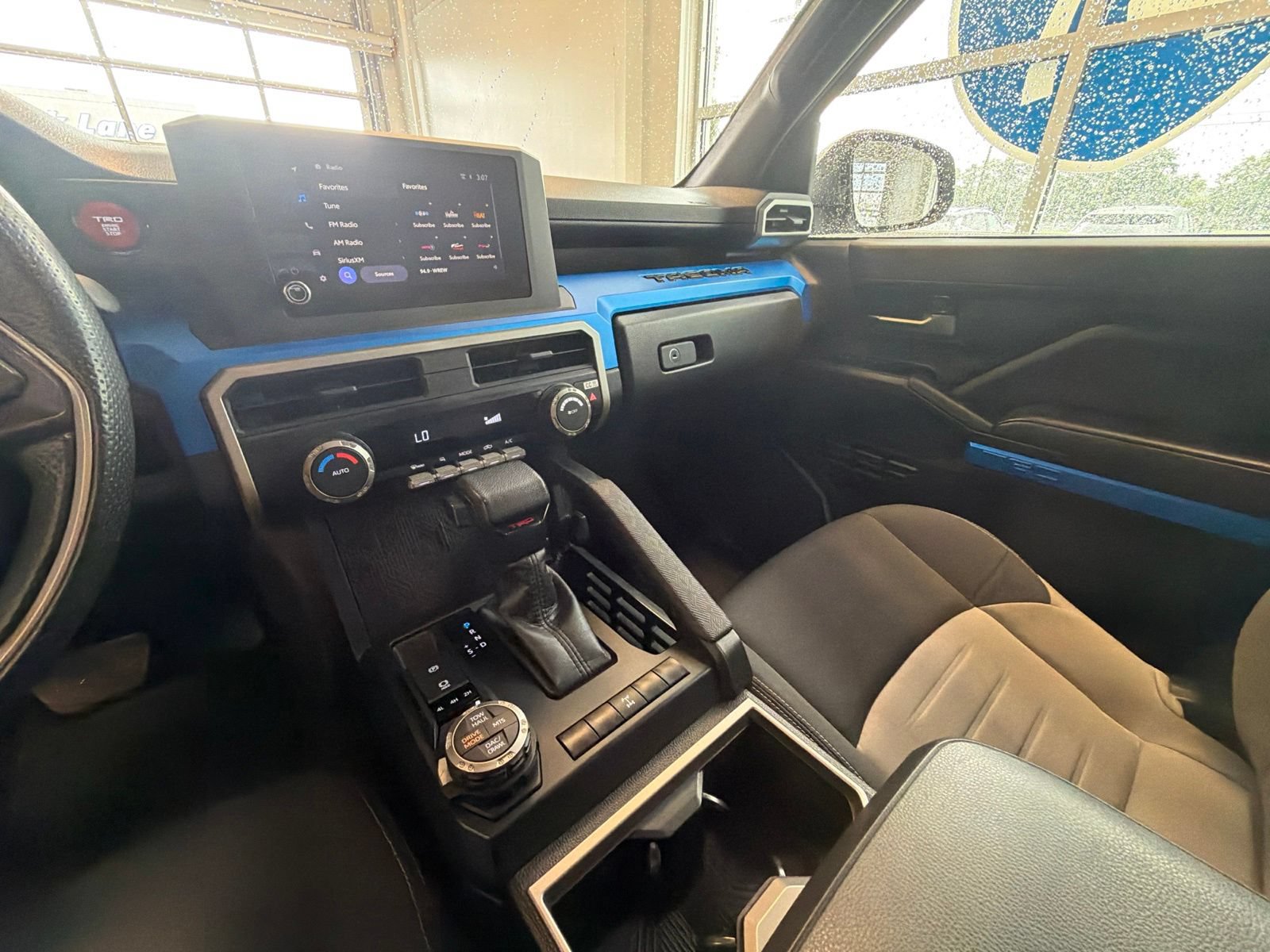 Used 2024 Toyota Tacoma TRD Off-Road AWD/4WD image 20