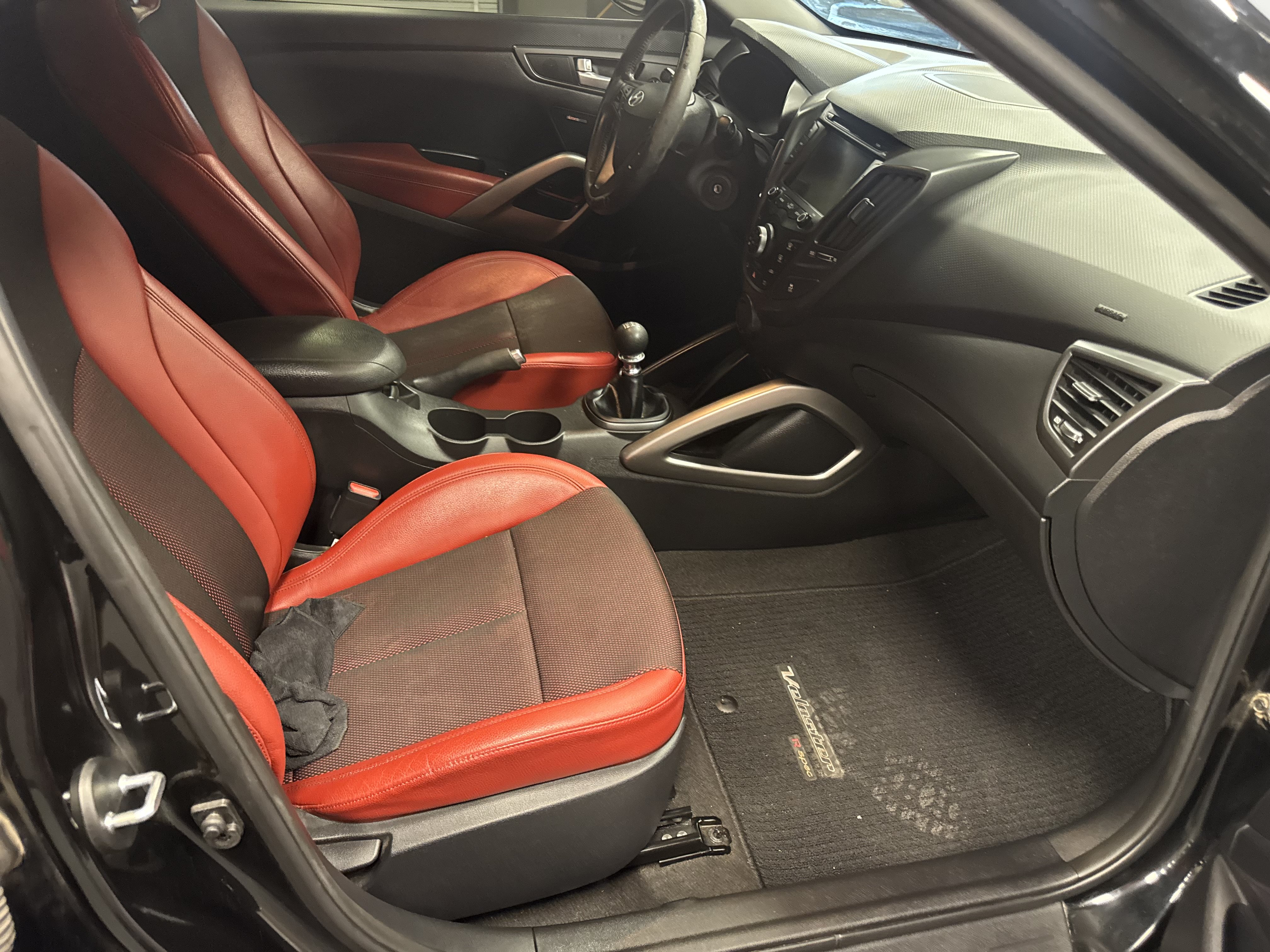 Used 2015 Hyundai Veloster Turbo R-Spec FWD image 10