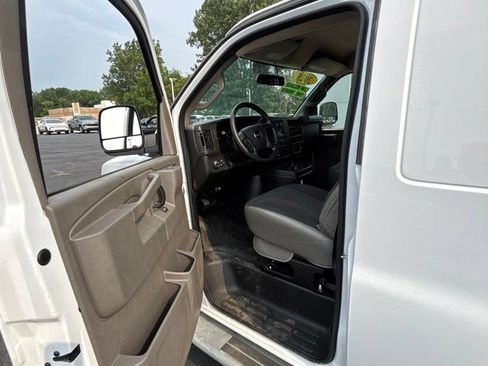 Used 2025 GMC Savana 2500 w/ Driver Convenience Package RWD image 14
