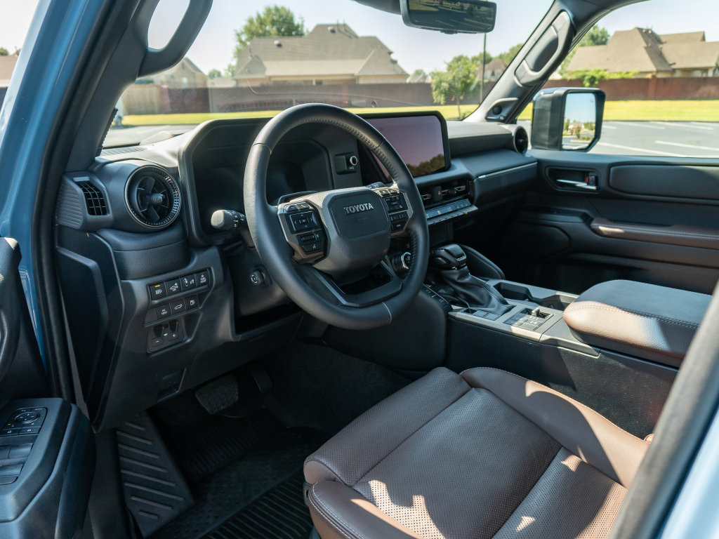 Used 2025 Toyota Land Cruiser w/ Premium Package AWD/4WD image 11