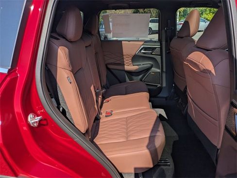 New 2025 Mitsubishi Outlander SEL image 32