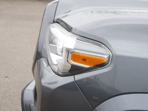 Used 2020 Toyota Tacoma TRD Sport AWD/4WD image 16
