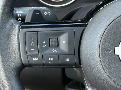 Used 2023 Nissan Rogue SV FWD image 10