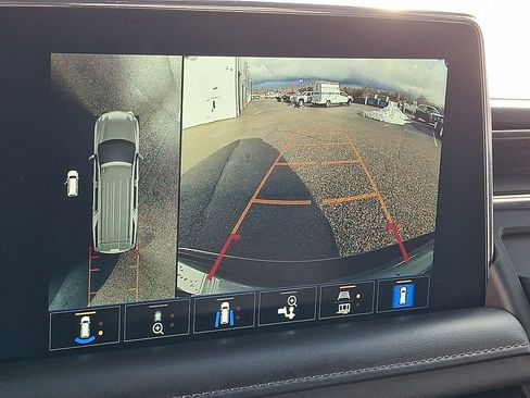 Used 2022 Chevrolet Tahoe LT w/ LT Signature Package image 4