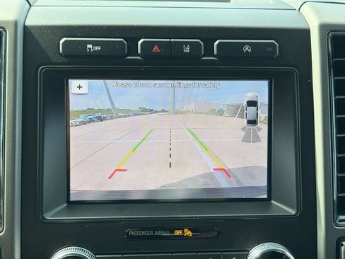 Used 2019 Ford Expedition XLT w/ Equipment Group 202A RWD image 24