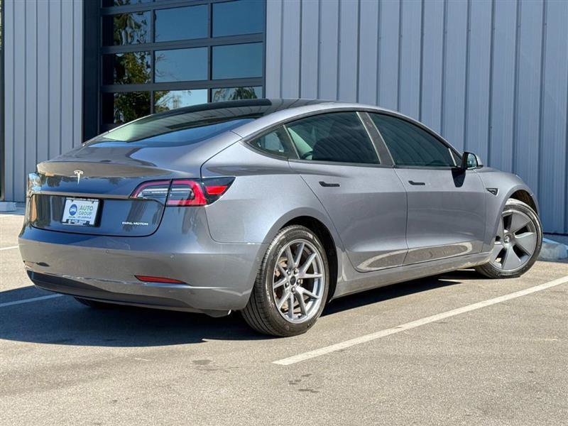 Used 2022 Tesla Model 3 Long Range AWD/4WD image 5