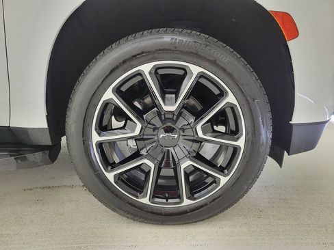 Certified 2024 Chevrolet Tahoe RST w/ Luxury Package AWD/4WD image 33