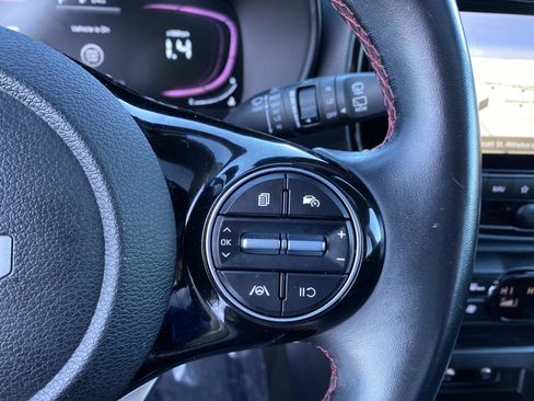 Used 2023 Kia Soul GT-Line image 17