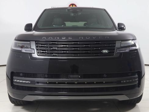 Used 2025 Land Rover Range Rover SE AWD/4WD image 5