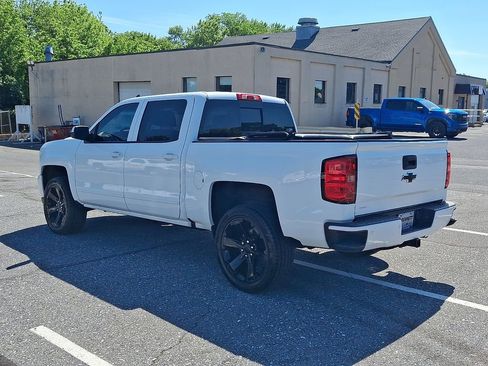Used 2017 Chevrolet Silverado 1500 LT w/ All Star Edition AWD/4WD image 4