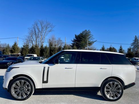 Certified 2024 Land Rover Range Rover Long Wheelbase SE image 8