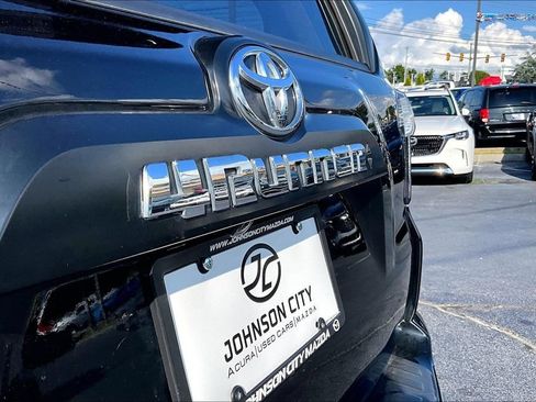 Used 2023 Toyota 4Runner TRD Off-Road Premium w/ Off Road Premium Plus Package AWD/4WD image 8