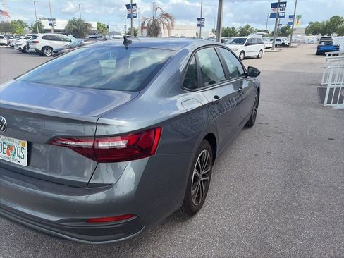 Used 2024 Volkswagen Jetta Sport image 5