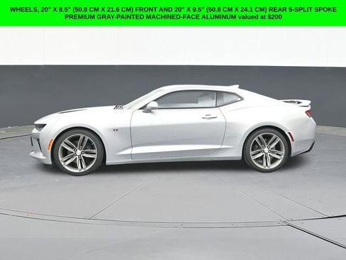 Used 2018 Chevrolet Camaro SS RWD image 9