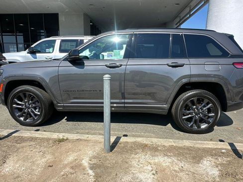 New 2026 Jeep Grand Cherokee Limited image 7