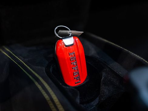 Used 2021 Ferrari F8 Tributo RWD image 36
