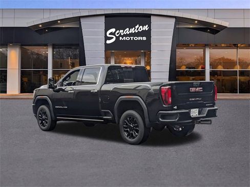 Used 2023 GMC Sierra 3500 Denali w/ Denali Black Diamond Edition image 3