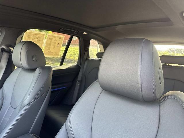 Used 2019 BMW X5 xDrive40i w/ Convenience Package AWD/4WD image 19